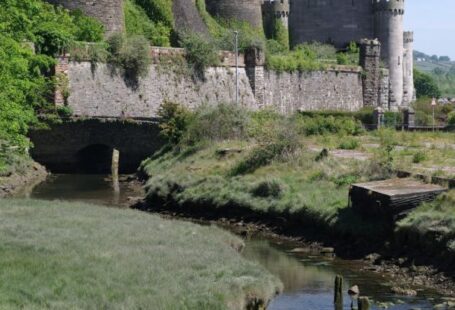 Historical Maps - The Conwy Castle in Wales