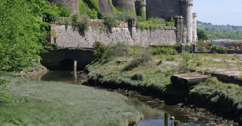 Historical Maps - The Conwy Castle in Wales